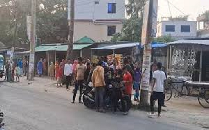 মোটরসাইকেল নিয়ন্ত্রণ হারিয়ে বৈদ্যুতিক পিলারে ধাক্কা, নিহত ১